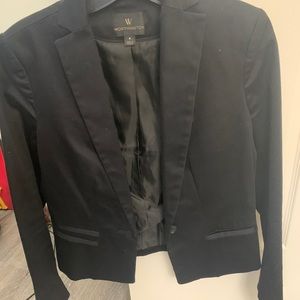 Crisp black blazer